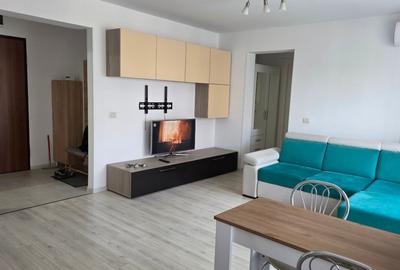 Apartament cu 2 camere semidecomandat, mobilat în Tractorul - 15