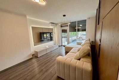 Apartament cu 3 camere semidecomandat în Circumvalațiunii