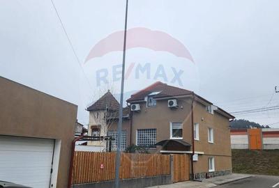 Casa / Vila cu 4 camere de vanzare in zona Central - 11