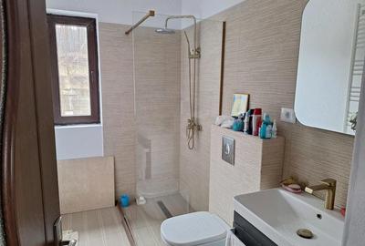 Casă cu Teren 804 Mp în Central - 5