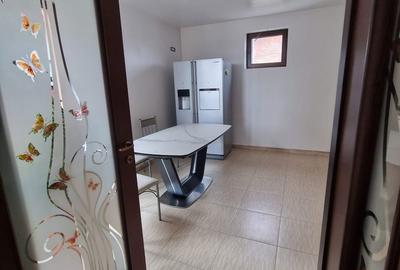 Casă cu 3 camere cu Teren 2722 Mp în Vidra - 11