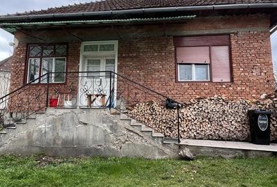 Casă cu 3 camere cu Teren 662 Mp în Buteni