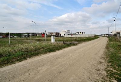 Teren Construcții intravilan de 2000 mp, în Izvorani - 4