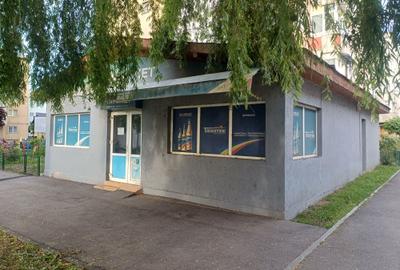 Spațiu comercial, de 80 mp, în Central - 4