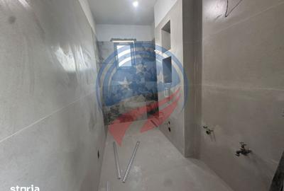 Casă cu 5 camere cu Teren 475 Mp în Podari - 2