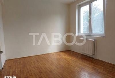 Spațiu comercial, de 155 mp, în Central - 11