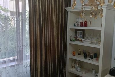 Apartament cu 3 camere semidecomandat în Central - 1