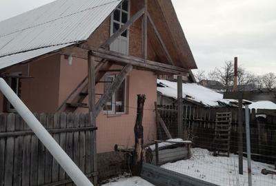 Casă cu 4 camere în Vânători - 2
