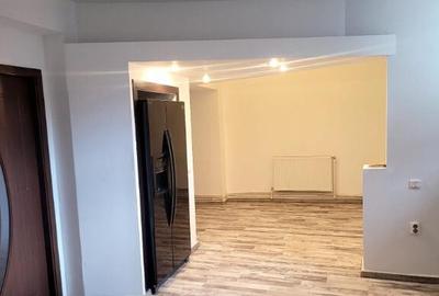 Imobil, P+E, Centru, 800 euro - 2