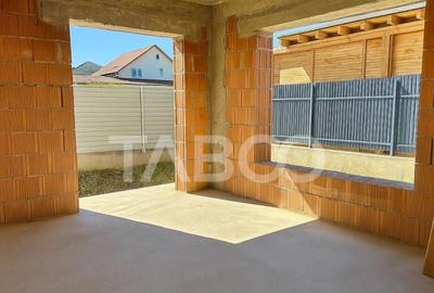 Casă cu 4 camere cu Teren 230 Mp în Central