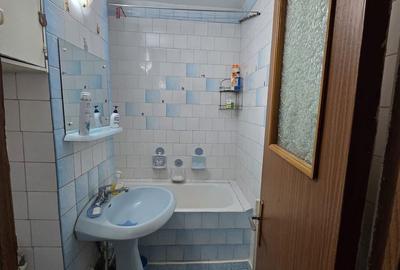 Apartament cu 3 camere decomandat, mobilat în Viziru 3 - 4