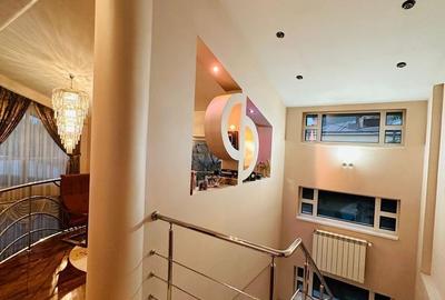 Casă cu 4 camere în Central - 1