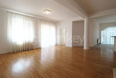 Casă individuală cu 7 camere cu Canalizare în Iancu Nicolae - 4