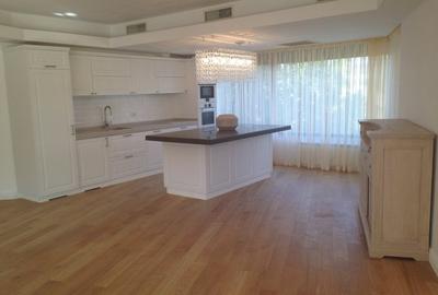 Apartament cu 5 camere decomandat în Herăstrău