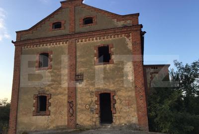 Teren cu poten?ial turistic si energetic - 25.383 mp Ch - 8