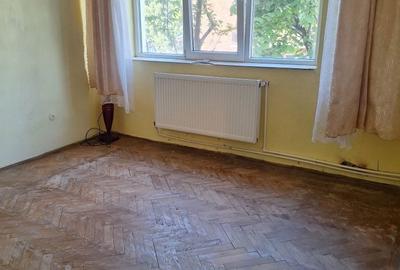 Apartament cu 2 camere decomandat în Piața Centrală - 1