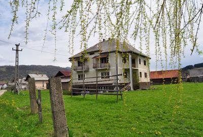 Casă cu 4 camere în Petrova - 2