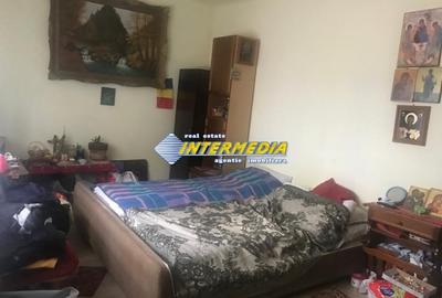 Casă individuală cu 3 camere decomandat cu Canalizare în Central - 12