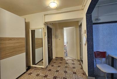 Apartament cu 2 camere decomandat în Piața Centrală - 6
