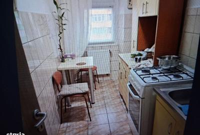 Garsonieră decomandată în Tei - 9