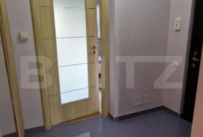 Apartament cu 3 camere decomandat în Micro 1 - 12