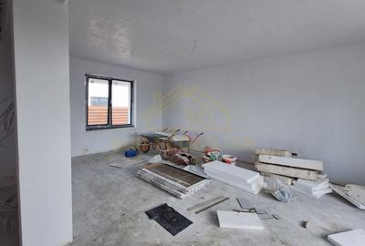 Casă cu 4 camere cu Canalizare în Central - 5