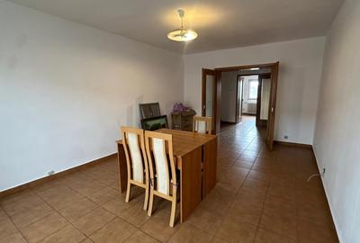 Apartament cu 5 camere decomandat în P-ța Unirii - 13