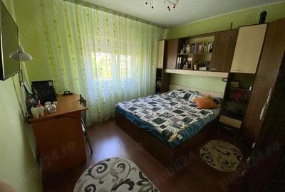 Apartament cu 3 camere decomandat în Central - 1