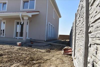 Casa individuala - garaj- finisaje premium - asfalt - toate utilitatile - 3