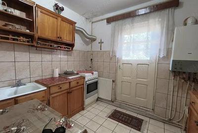 Apartament 3 camere de vanzare in Curtea de Arges zona Confectii - 11