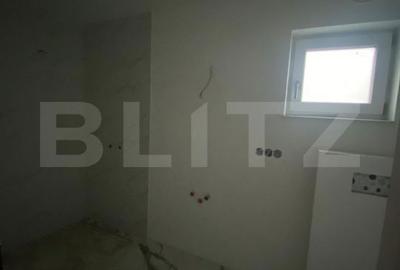 Casă cu 4 camere cu Teren 963 Mp în Ipotești - 9