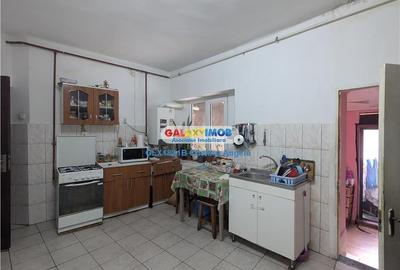 Calea Calarasilor,tot etaj 1/ 1, suprafata 200 mp,garaj,curte - 5