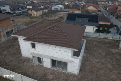 Casă cu 4 camere cu Teren 700 Mp în Chinteni - 2