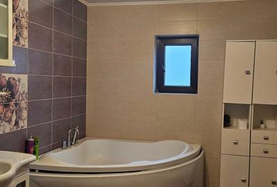 Casă cu 2 camere în Tigveni - 5