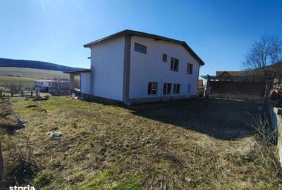 Casă cu 4 camere cu Teren 1000 Mp în Sud - 3