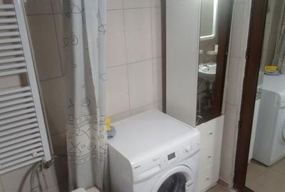 Apartament cu 2 camere decomandat în Eroii Revoluției