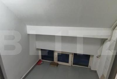 Spatiu de vanzare, zona piata din centru - 1