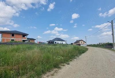 Vand teren intravilan, Bradu, sat Geamana, platou targ - 4