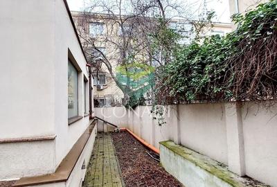 Casă individuală cu 7 camere cu Canalizare în Primăverii - 13