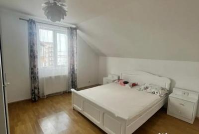 Apartament cu 4 camere decomandat în Central - 13