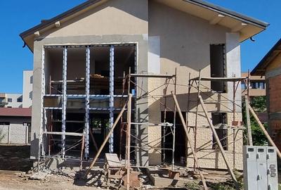 Când construim, visăm înalt – Vilă cu living pe două niveluri Când construim, visăm înalt – Vilă cu living pe două niveluri - 13