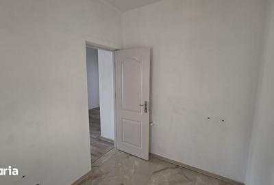 Casă cu 4 camere cu Teren 162 Mp în Central - 12