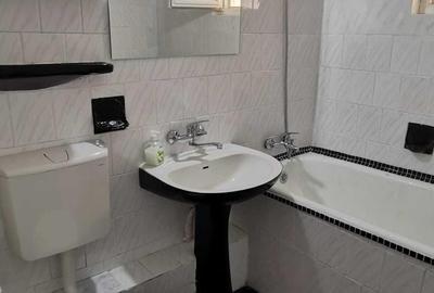 Apartament cu 2 camere semidecomandat, mobilat în Titan - 9