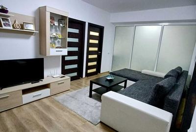 Apartament cu 3 camere semidecomandat în Central - 3