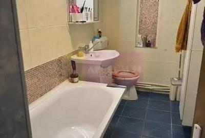Casă cu 5 camere cu Canalizare în Berceni