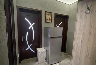 Apartament cu 2 camere decomandat în Tractorul