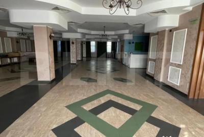 Spațiu comercial, de 618 mp, în Central