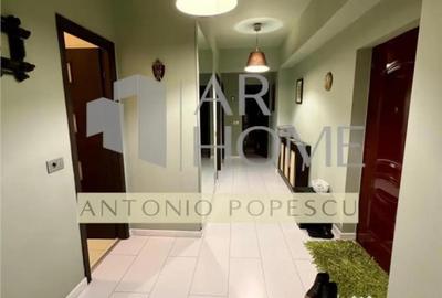 Apartament cu 3 camere decomandat, mobilat în Central