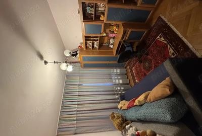 Apartament cu 3 camere, decomandat, etaj 2 - 5