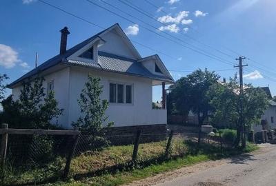 Casă cu 4 camere în Păltineasa - 1
